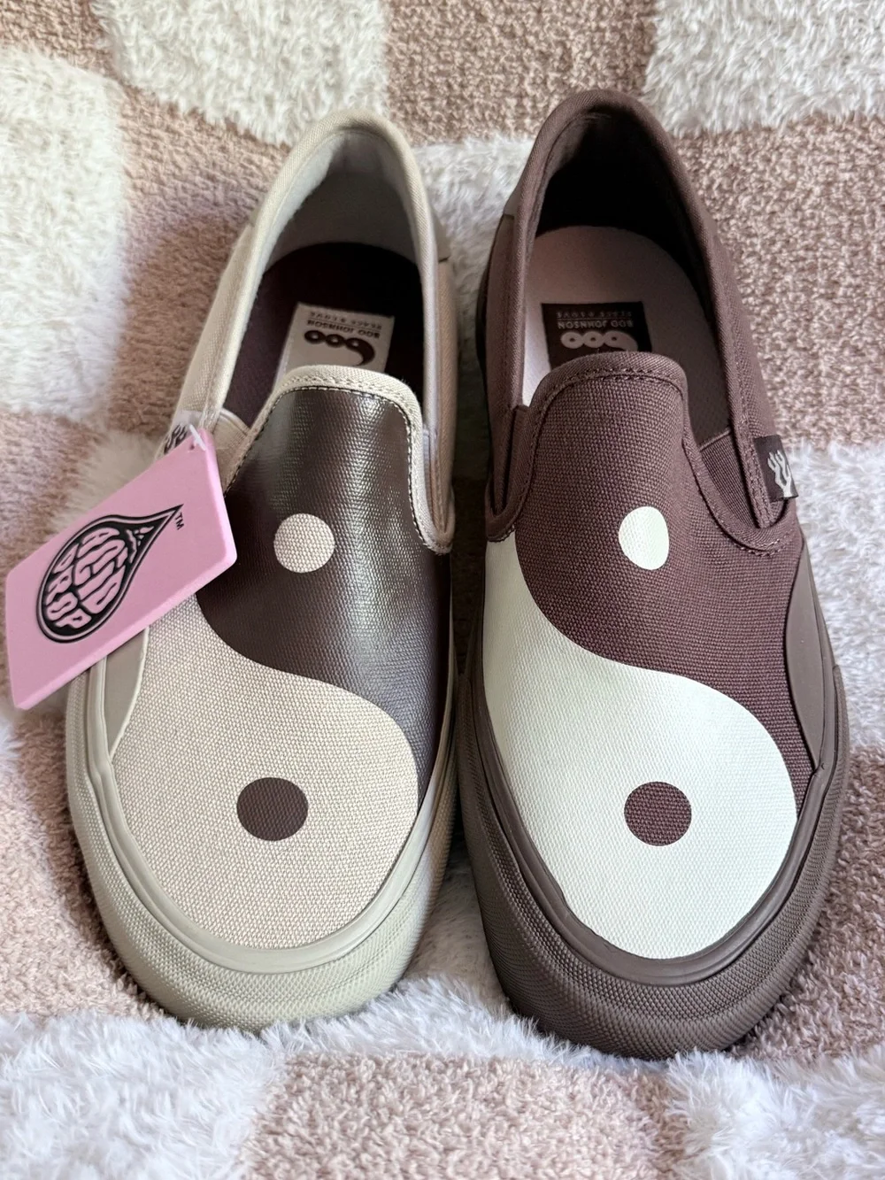 Straye Vista XR Boo Johnson One Live II Acid Drop Brown Yin Yang Slip-Ons [NWT]
